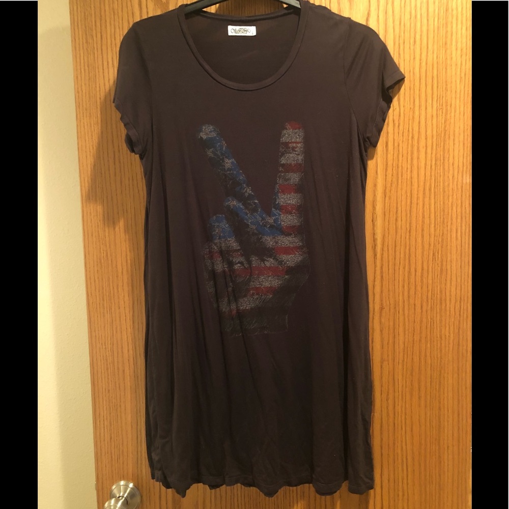 Super fun T-shirt dress by Lauren Moshi. EUC